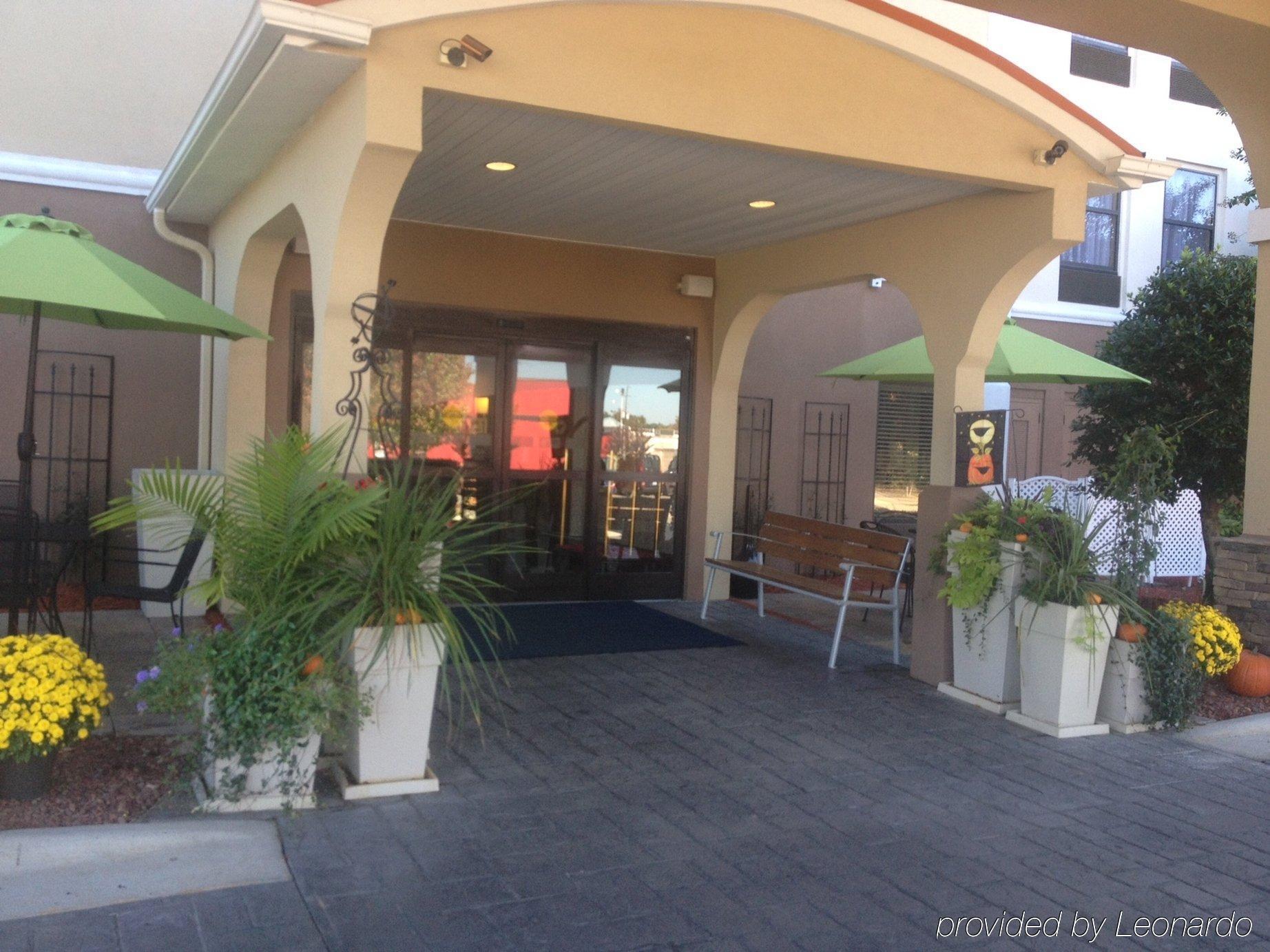 Holiday Inn Express Hotel & Suites Sanford By Ihg Exterior foto